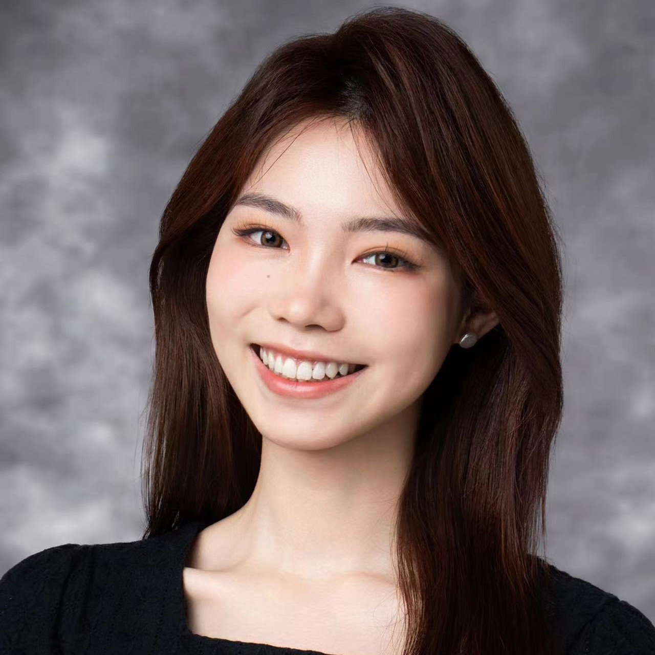 Headshot of Winci Liang, Senior Data Analyst at SLCG Economic Consulting